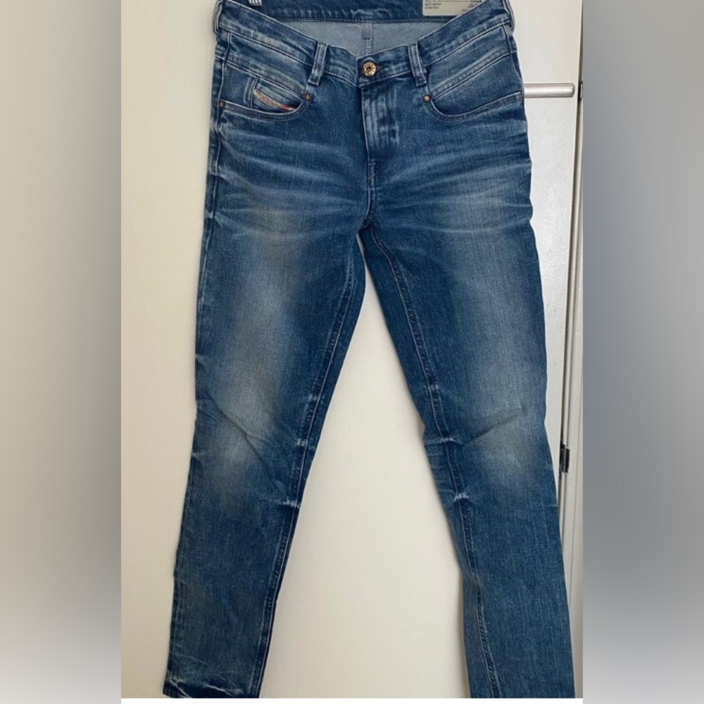 Diesel Jeans; Belthy. Size 25, Length 32. Great Condition. Woman’s.
